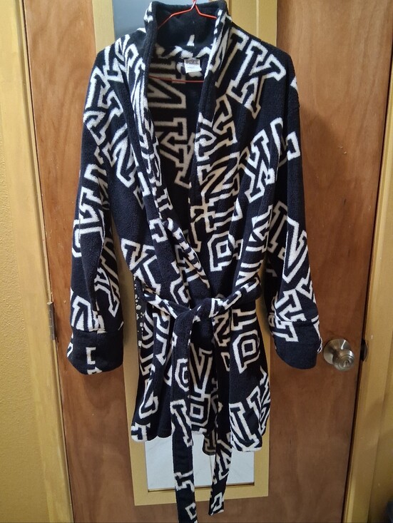 PINK Victoria's Secret Other - PINK VICTORIAS SECRET LOGO SHORT ROBE BLACK & WHITE SIZE M/L LIKE NEW